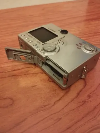 Cámara Konica Pop ST80