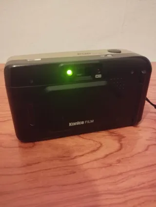Cámara Konica Pop ST80
