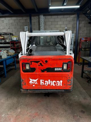 Minicargadora Bobcat S590 2016
