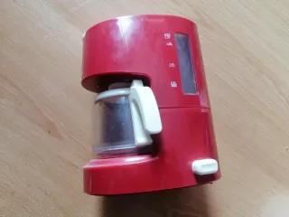 Cafetera Roja de juguete