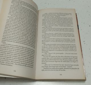 EL CLAN DEL OSO CAVERNARIO, JEAN M. AUEL, EL PAÍS