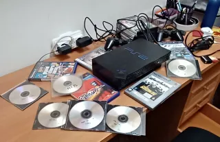 Consola PlayStation 2 Negra + Juegos