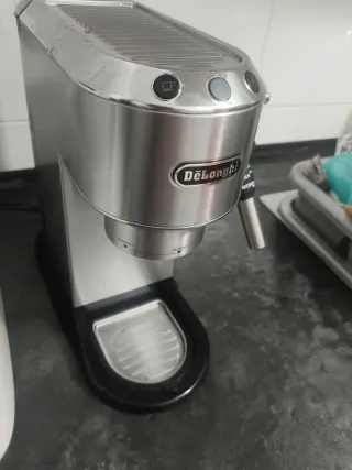 Cafetera DeLonghi Dedica