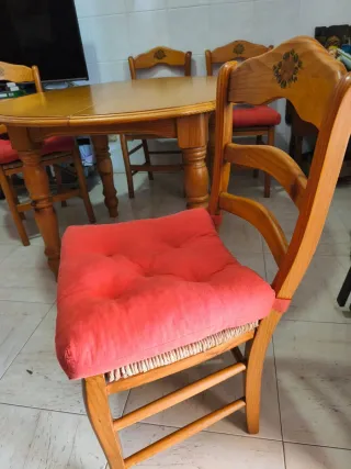 Mesa redonda cocina y 6 sillas enea