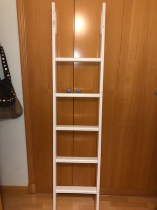 Escalera cama alta Ikea SMÅSTAD blanca