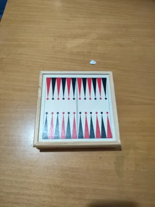 Juego 5 en 1: Ajedrez, Damas, Backgammon