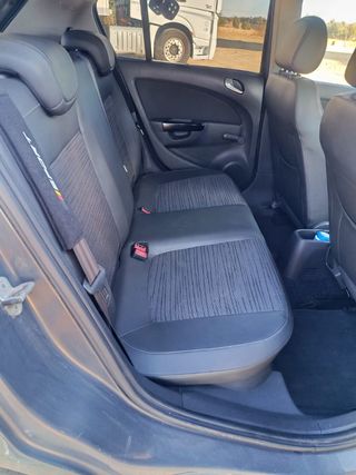 Opel Corsa 2014 (Acepto cambio por otro coche)