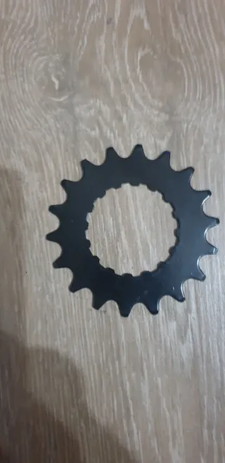 Piñón Bici Eléctrica 18 Dientes