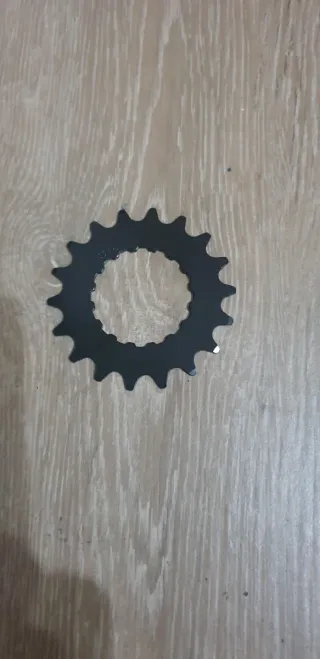 Piñón Bici Eléctrica 18 Dientes