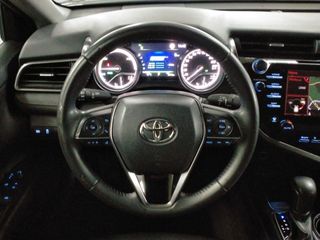 Toyota Camry Hybrid Luxury