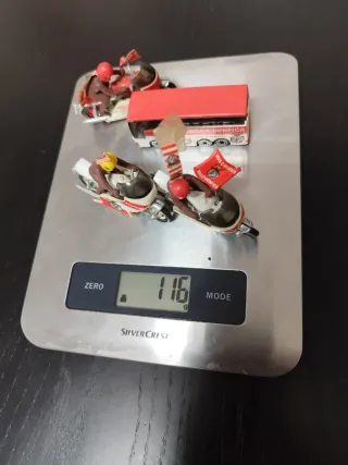 Camioneta e 3 Motas do Benfica ((Lisboa)