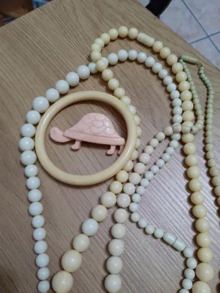 Lotto gioielli vintage in avoriolina