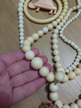 Lotto gioielli vintage in avoriolina