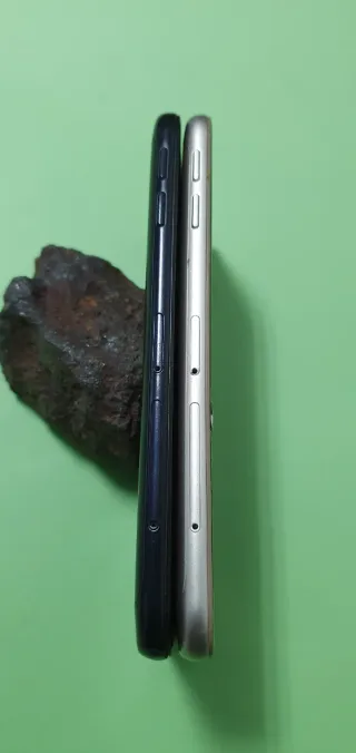 Samsung Galaxy J3 2017 Negro y Plateado