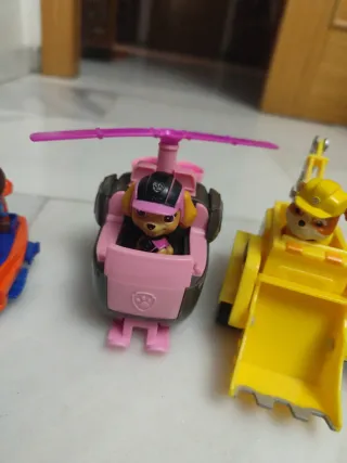 Lote 5 vehículos Patrulla Canina