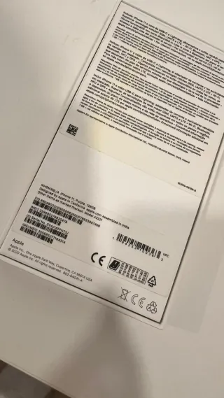 iPhone 11 Morado - Muy Buen Estado