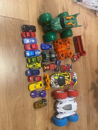 Lote de coches de juguete