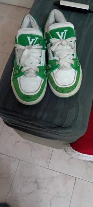 Sneakers bambino numero 33