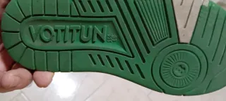 Sneakers bambino numero 33