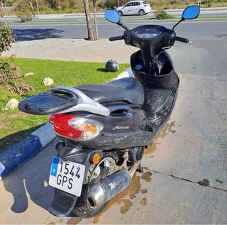 Kymco 125 “la irrompible”