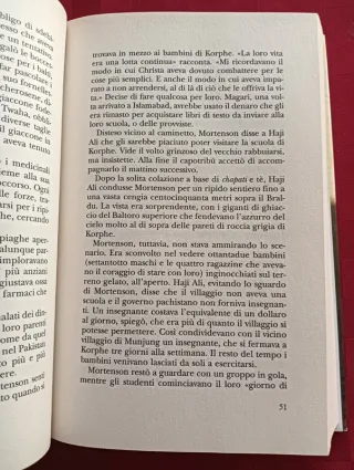 Libro tre tazze di tè. Copertina rigida.