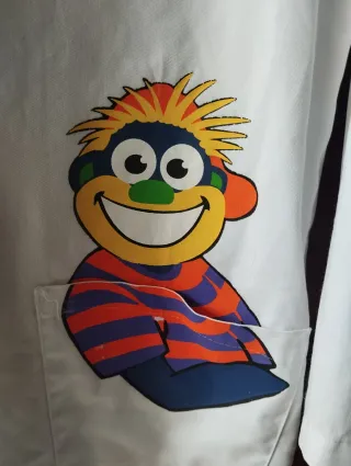 Bata de maestra con dibujo