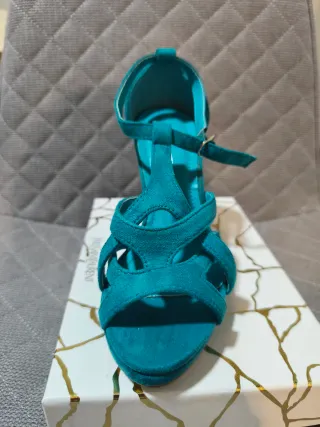 Sandalias tacón turquesa