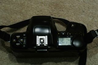 Nikon F-601 (N6006) Cámara Analógica Negra