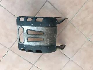 Cubre cárter Suzuki V-Strom