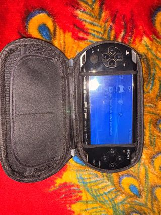 PSP Negra con funda