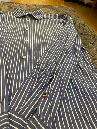 Camisa Tommy Jeans azul e branco riscas