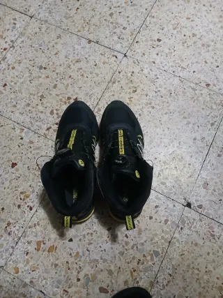 Bambas de seguridad negras y amarillas