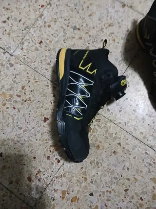 Bambas de seguridad negras y amarillas