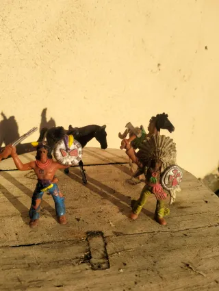 Figuras indios y caballos Comansi