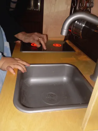 Cocinita de juguete para niños