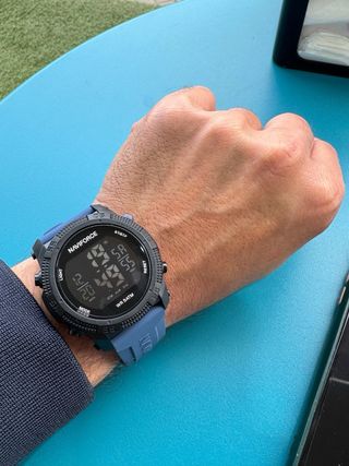 Reloj digital deportivo sumergible 20 m