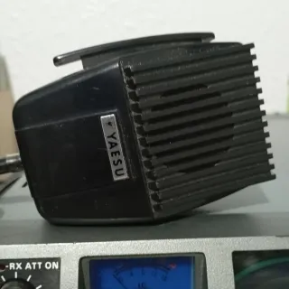 Transceptor Yaesu FT-7B