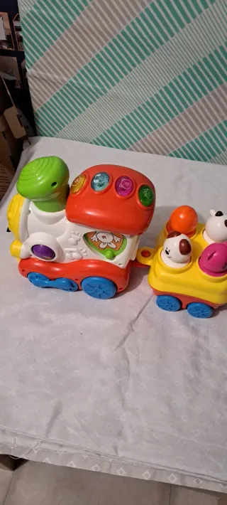 Tren de juguete musical con animales