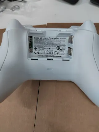 Mando Xbox y PC Robot White