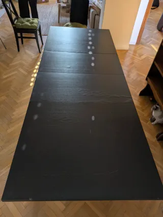 Mesa de comedor negra extensible