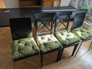 Mesa de comedor negra extensible