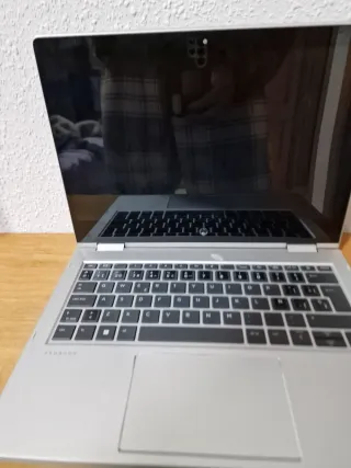 HP ProBook X360 435 G8 Táctil