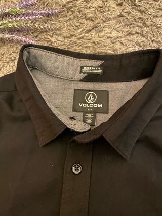 Camisa Volcom Preta Manga Curta