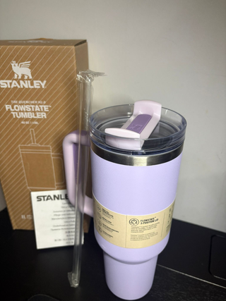 Stanley Flowstate Quencher H2.0 Roxo 40oz