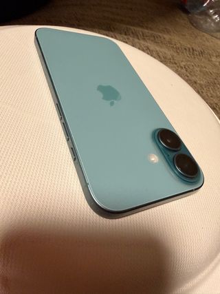 iPhone 16 Verde