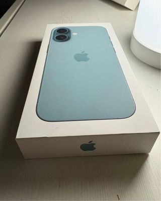 iPhone 16 Verde