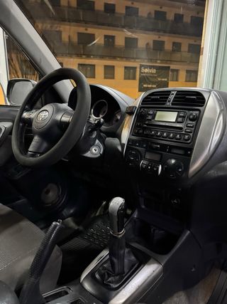 TOYOTA RAV 4 2.0 D-4D 116cv LEER ANUNCIO COMPLETO