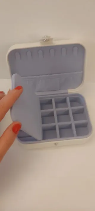 Portagioie bianco con chiusura perla