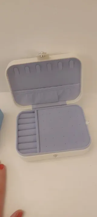 Portagioie bianco con chiusura perla