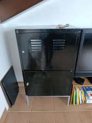 Mueble estilo taquilla industrial metal